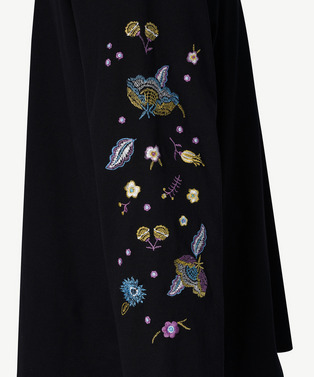 PHOTOCHROMIC FLOWER EMBROIDERY LONG T-SHIRT 詳細画像