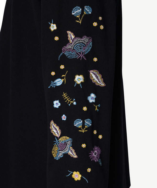 PHOTOCHROMIC FLOWER EMBROIDERY LONG T-SHIRT 詳細画像 BLACK 2