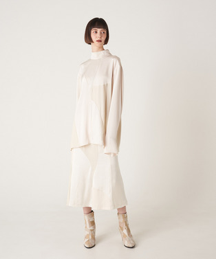 CURVED PATCHWORK SATIN BLOUSE 詳細画像