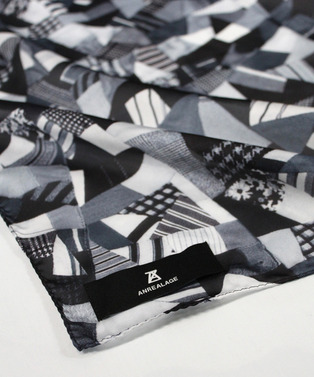PATCHWORK PRINT SCARF 詳細画像