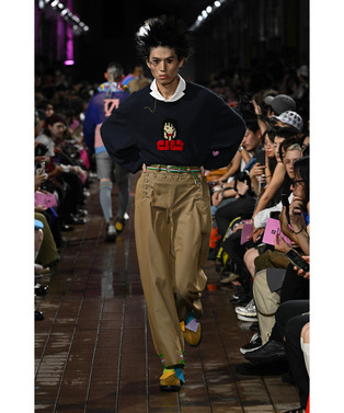 HOME ALONE EMBROIDERY SWEAT SHIRT 詳細画像