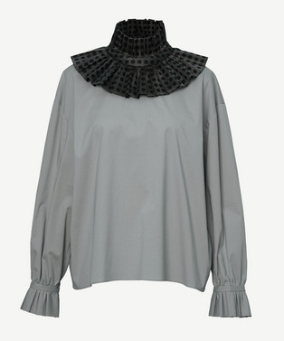 RUFFLE COLLAR BLOUSE