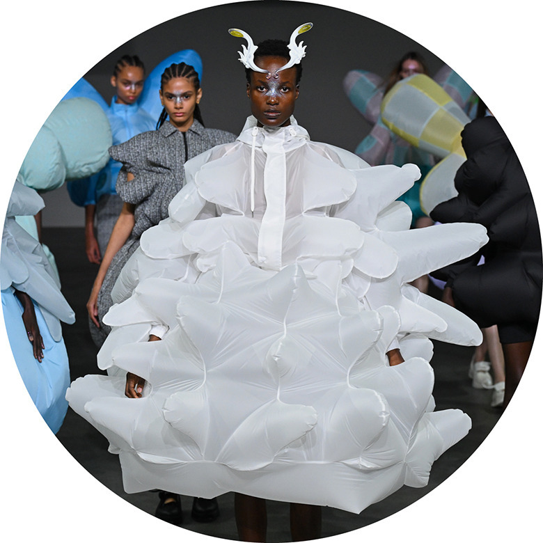 ANREALAGE SPRING/SUMMER 2025 COLLECTION “ WIND ”